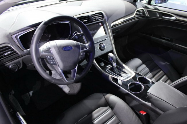 Новый Ford Fusion фото
