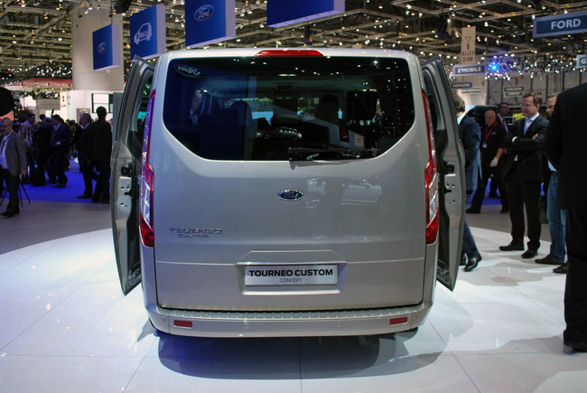 Ford Tourneo Custom Concept   