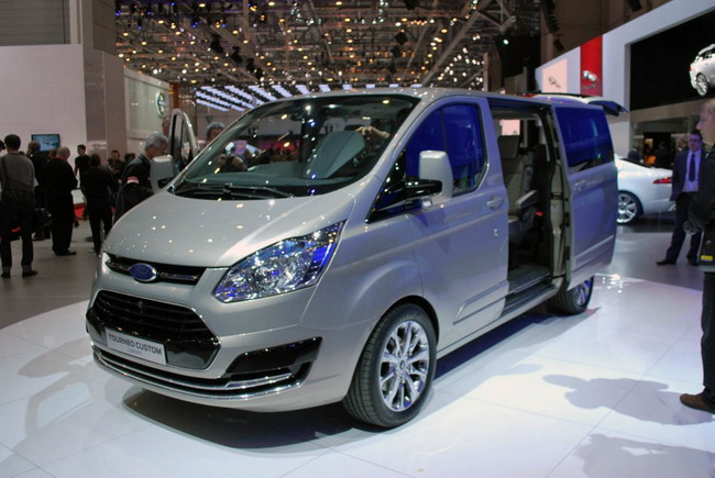 Ford Tourneo Custom Concept   