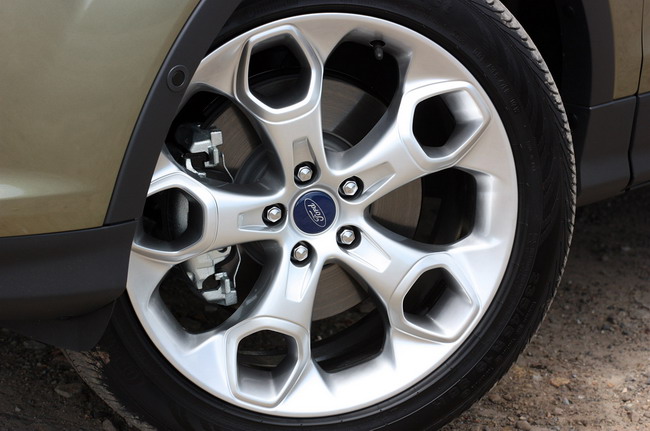 Стильный и вместительный новый Ford Kuga
