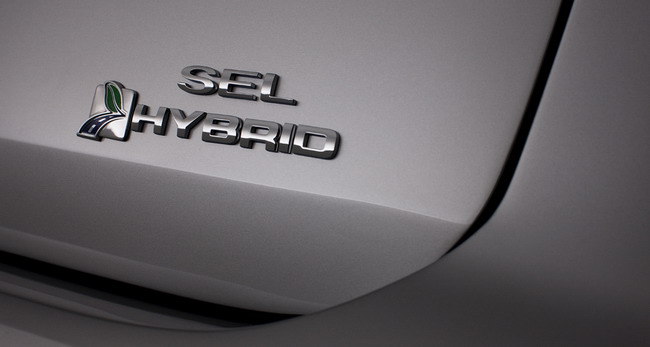 Ford объявляет цены на Ford C-Max Hybrid