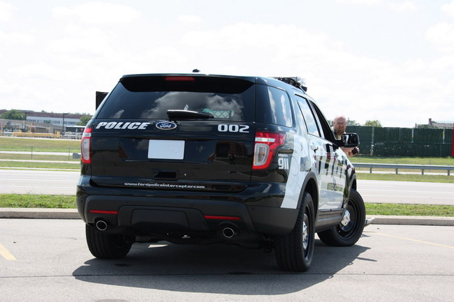 Полицейский перехватчик Ford Explorer