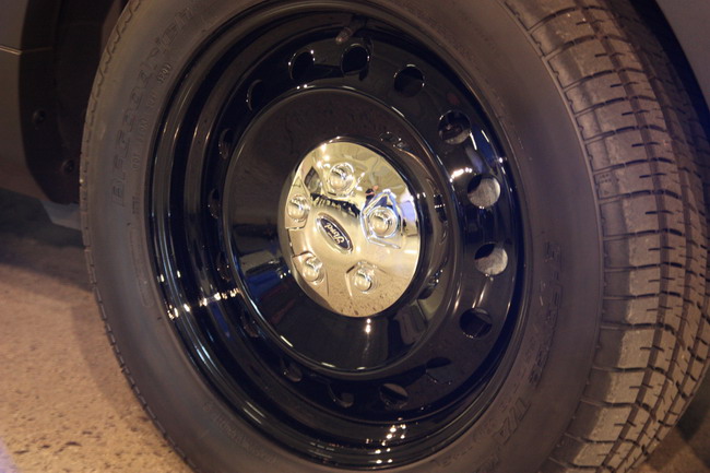 Полицейский перехватчик Ford Explorer
