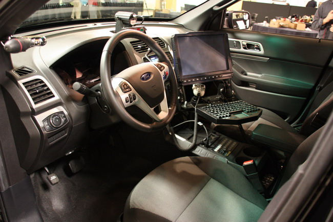 Полицейский перехватчик Ford Explorer
