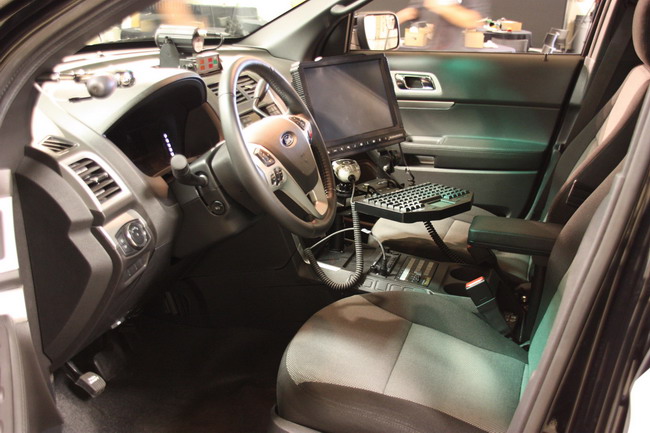 Полицейский перехватчик Ford Explorer