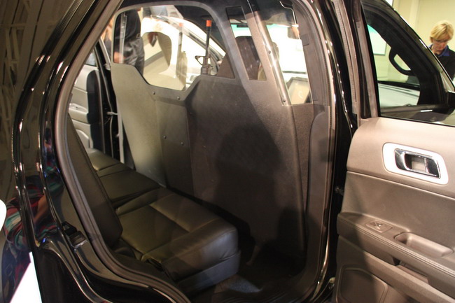 Полицейский перехватчик Ford Explorer