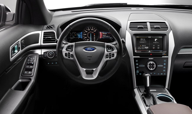 Ford приступил к продаже спортивного Explorer 2013