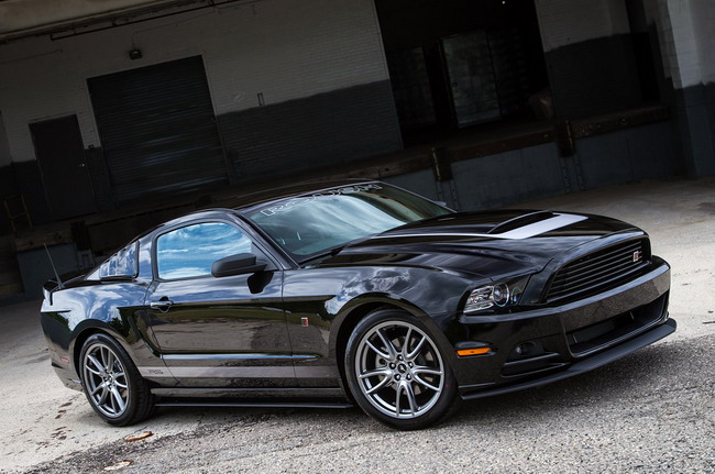 Roush  Ford Mustang RS   V6