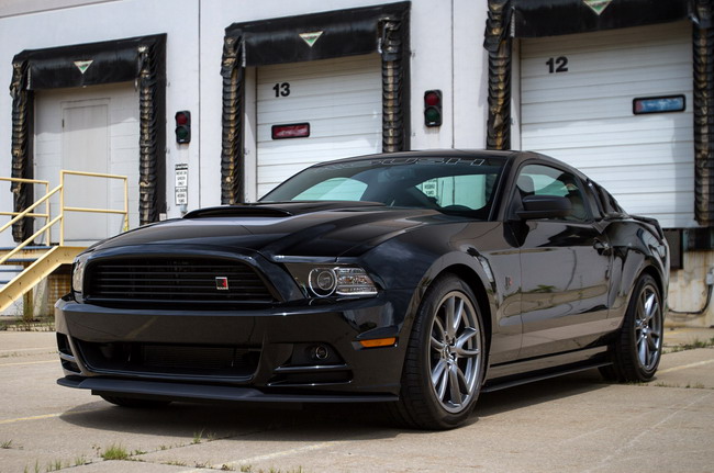 Roush  Ford Mustang RS   V6