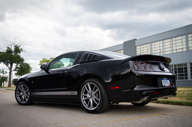 Roush  Ford Mustang RS   V6