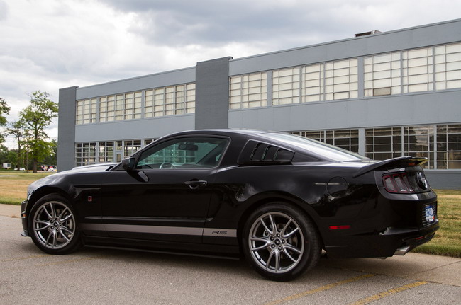 Roush  Ford Mustang RS   V6