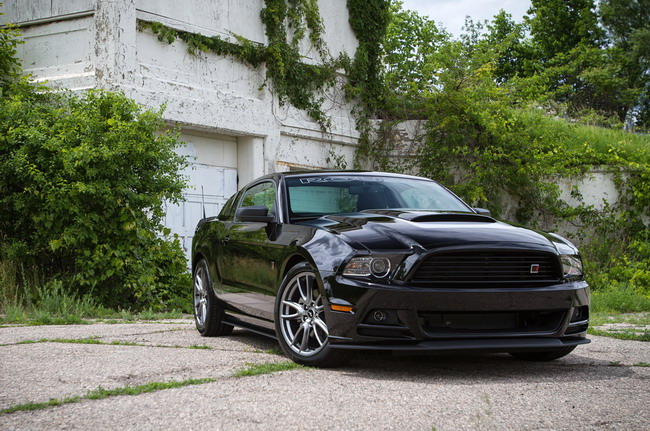 Roush  Ford Mustang RS   V6