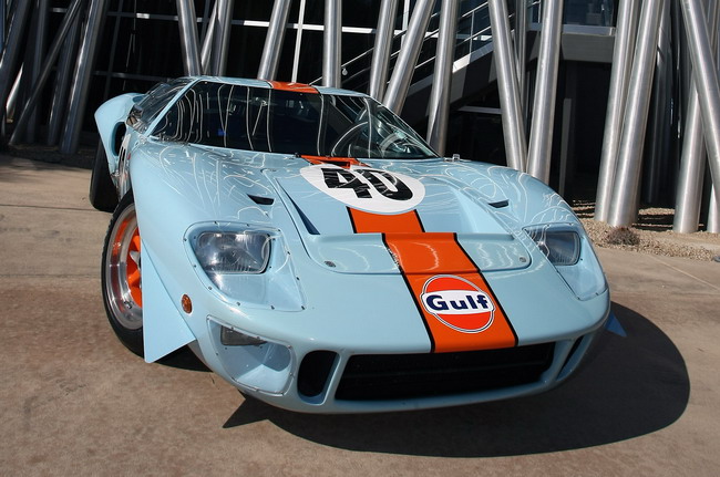 Пару редких Ford GT40 выставят на аукцион