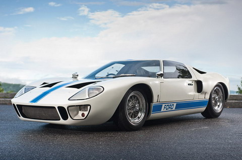 Пару редких Ford GT40 выставят на аукцион