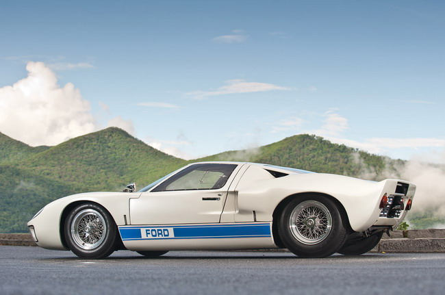 Пару редких Ford GT40 выставят на аукцион