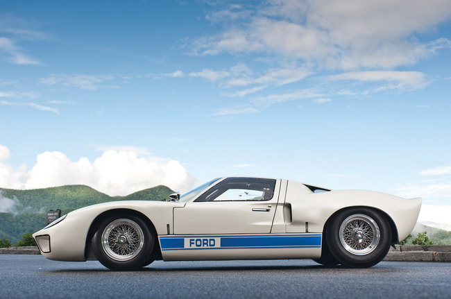 Пару редких Ford GT40 выставят на аукцион