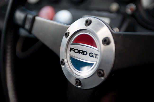 Пару редких Ford GT40 выставят на аукцион