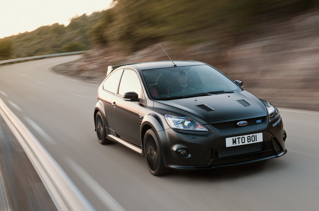  Ford Focus RS  330 ..