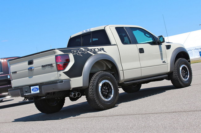 Ford F-150 SVT Raptor   