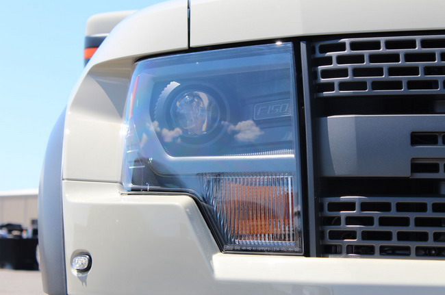 Ford F-150 SVT Raptor   