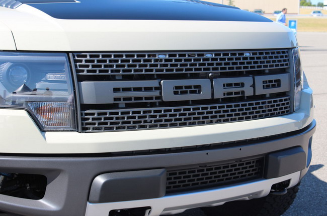 Ford F-150 SVT Raptor   