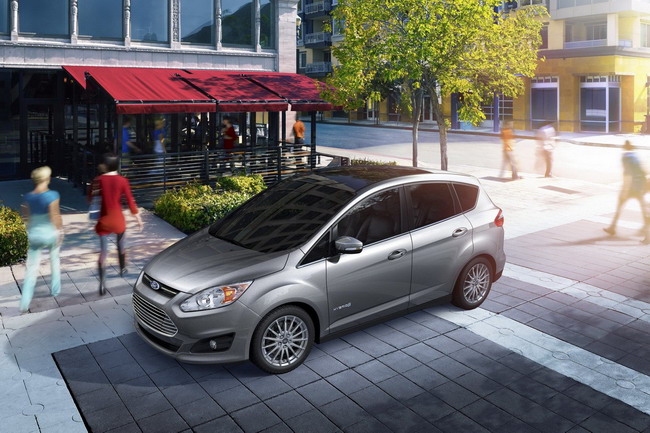 Гибридный Ford C-MAX экономичнее Prius V