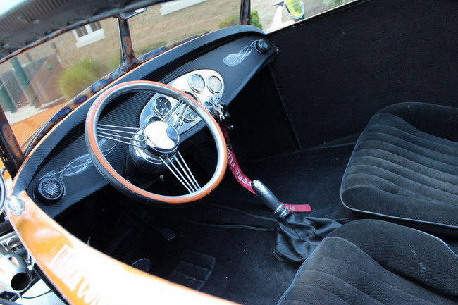 На аукционе eBay выставлен Roadster Model T 1927