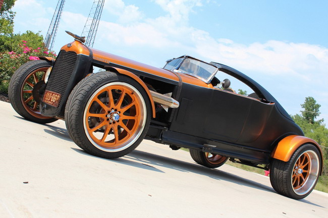 На аукционе eBay выставлен Roadster Model T 1927