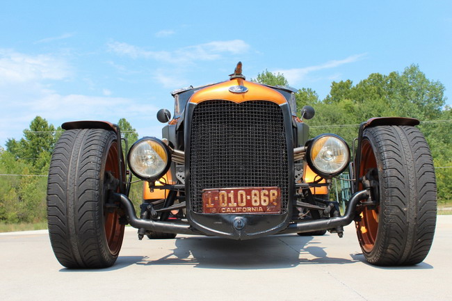 На аукционе eBay выставлен Roadster Model T 1927