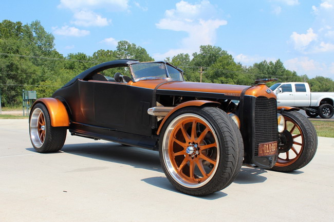 На аукционе eBay выставлен Roadster Model T 1927