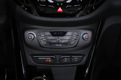 Ford объявляет цены на B-MAX в Великобритании