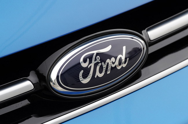 Ford C-MAX Hybrid 2013. Первые фото