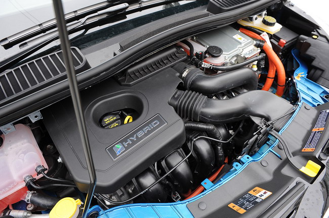 Ford C-MAX Hybrid 2013. Первые фото