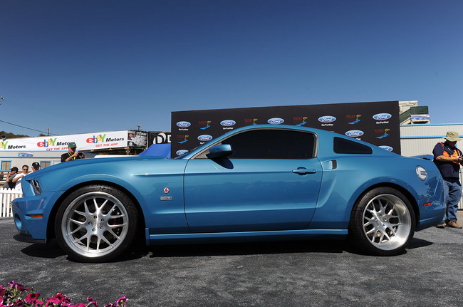 Cobra Shelby GT500 дебютирует в память о Кэрролле Шелби