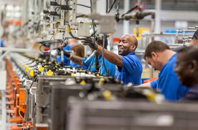 Английский завод Ford выпустил 40-миллионный двигатель