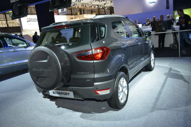 Ford представил в Париже кроссовер EcoSport