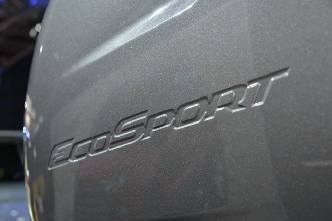 Ford представил в Париже кроссовер EcoSport