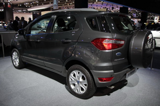 Ford представил в Париже кроссовер EcoSport