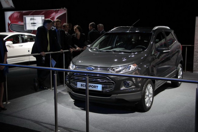 Ford представил в Париже кроссовер EcoSport