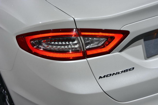 Ford Mondeo 2013 Hybrid 