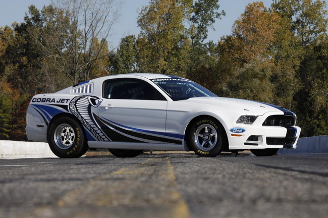  Ford Mustang Cobra Jet []