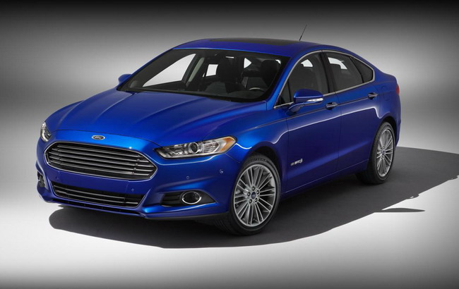 Ford Fusion Hybrid EV+ ������� ��������� ��� ������
