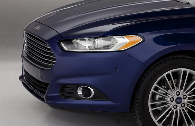 Ford Fusion Hybrid EV+ ������� ��������� ��� ������