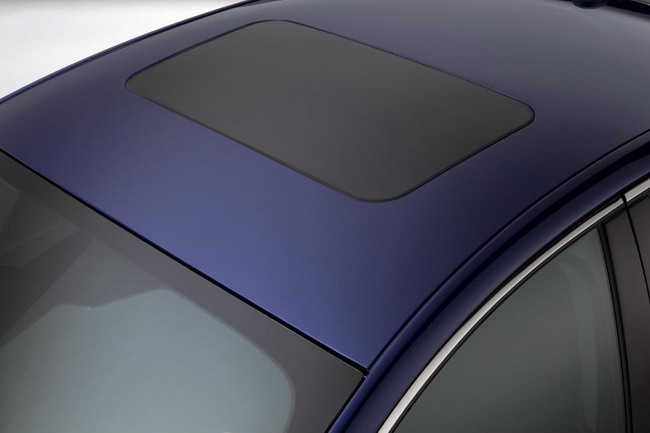 Ford Fusion Hybrid EV+ ������� ��������� ��� ������