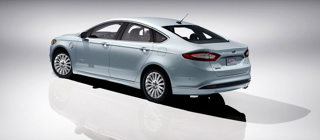 Цены на Ford Fusion Energi начинаются от $39945