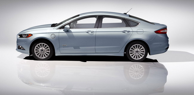 Цены на Ford Fusion Energi начинаются от $39945