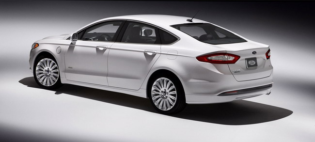 Цены на Ford Fusion Energi начинаются от $39945