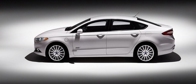 Цены на Ford Fusion Energi начинаются от $39945
