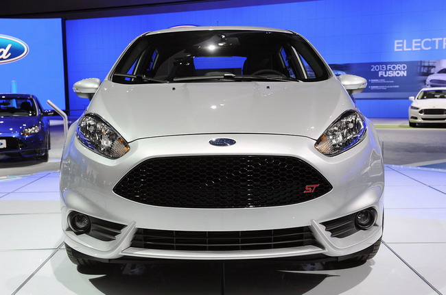 Ford Fiesta ST    B-