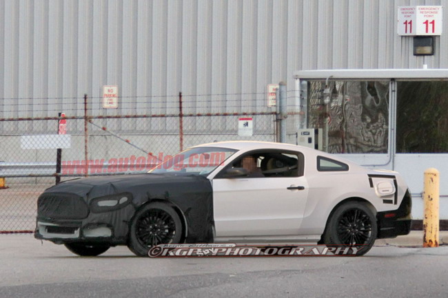 Фотошпионы поймали мул Ford Mustang 2015